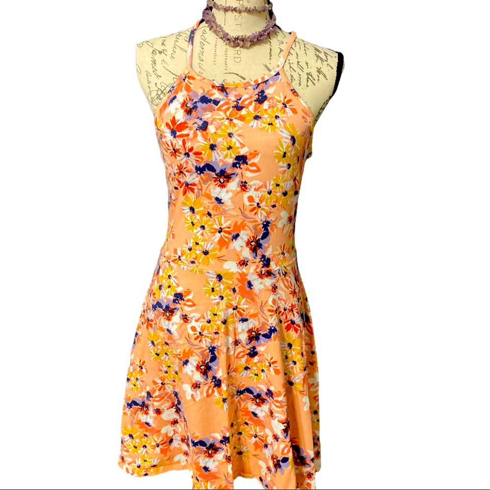 Mossimo Supply Co. Since 1987. Size M. Cute summer dress. Used. Pre-washed. Cute